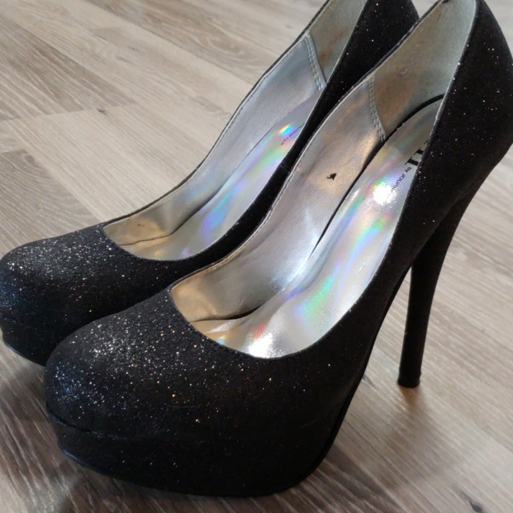 Shi Platform Pumps - Picture 2 of 7